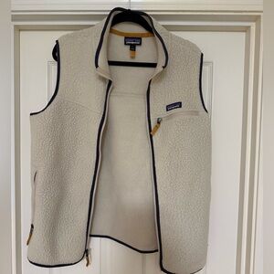 Patagonia women’s retro pile fleece vest, size large